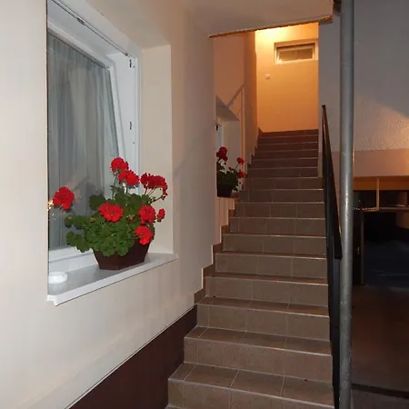 Gronay Apartmenthouse Erlau
