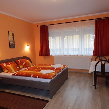 Gronay Apartmenthouse Erlau