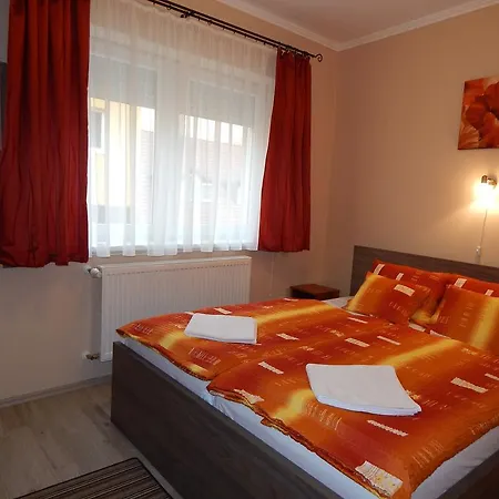 Gronay Apartmenthouse * Erlau